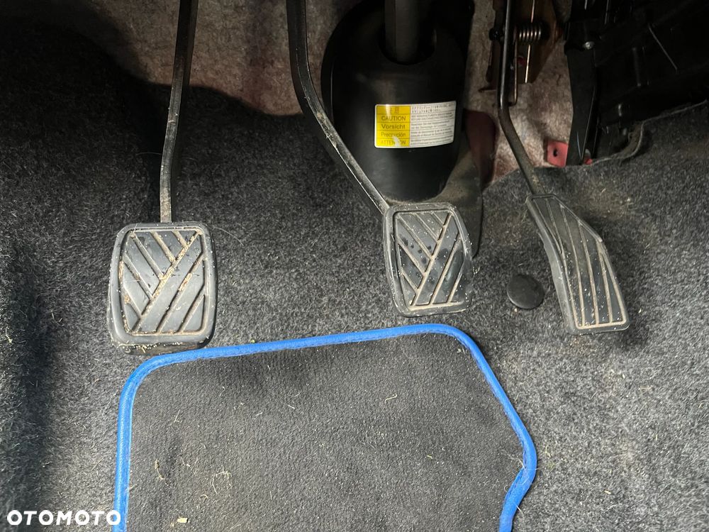 Suzuki Swift 1.3 Club - 11