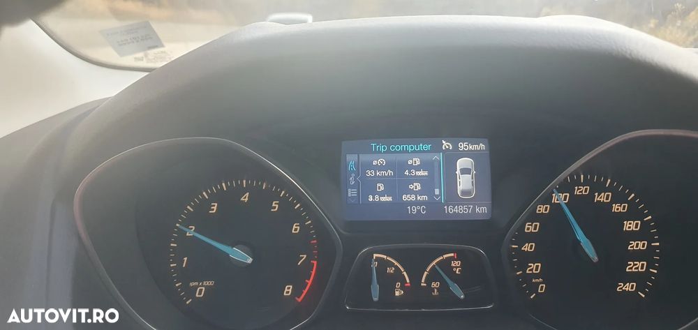 Ford Focus Turnier 1.0 EcoBoost Start-Stopp-System Titanium - 28