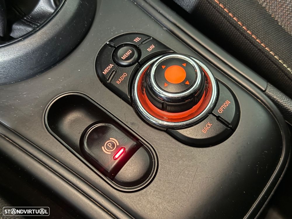 MINI Countryman One D Classic - 18