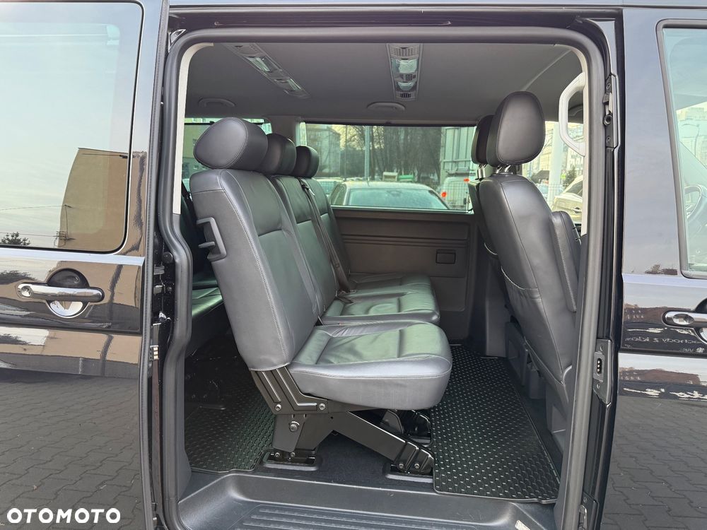 Volkswagen Caravelle - 32