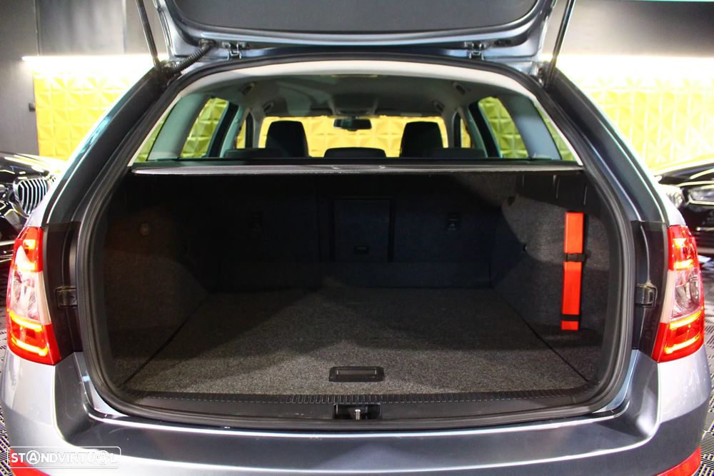 Skoda Octavia 1.6 TDI Sportline Pack - 20