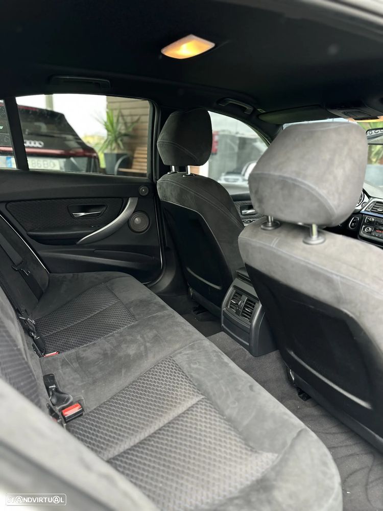 BMW 318 d Pack M - 24