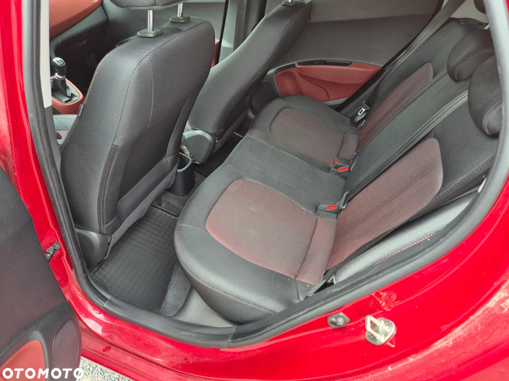 Hyundai i10 1.2 Premium - 12