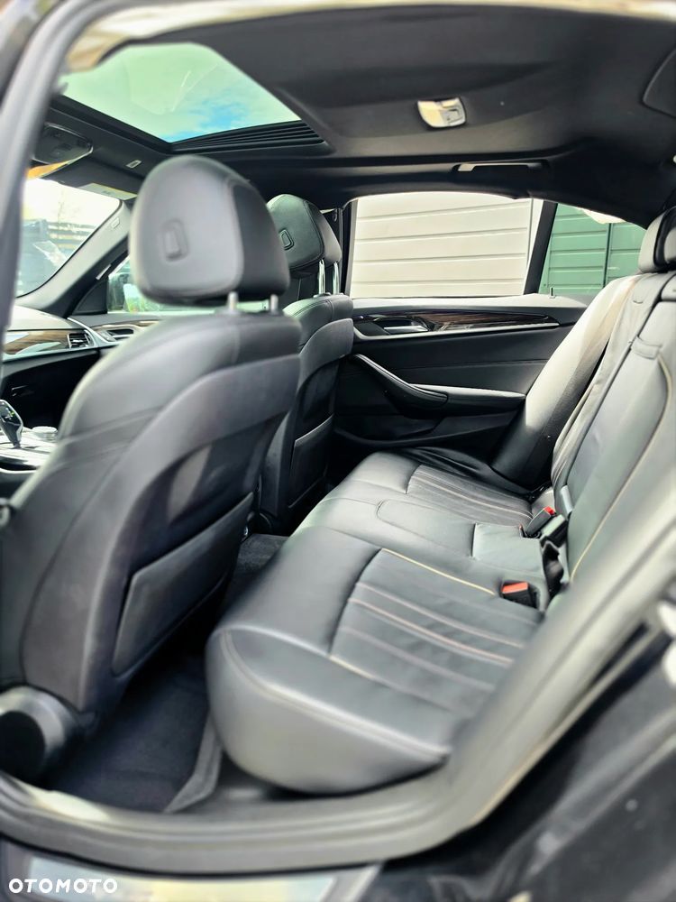 BMW Seria 5 520i Sport Line - 21