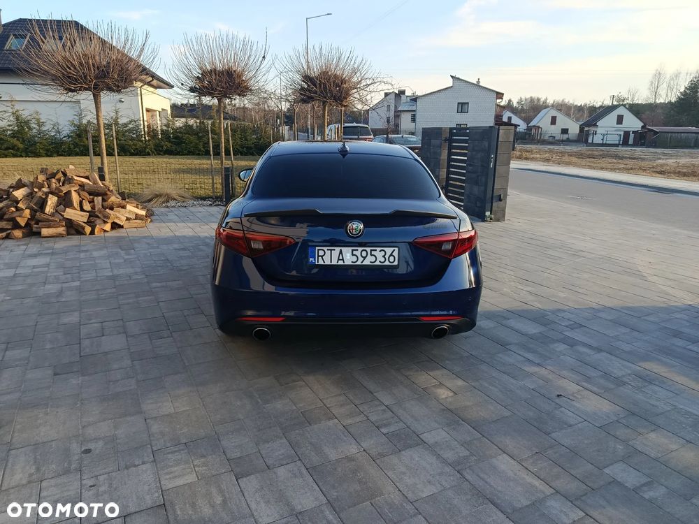 Alfa Romeo Giulia 2.0 Turbo 16V AT8 Veloce - 6