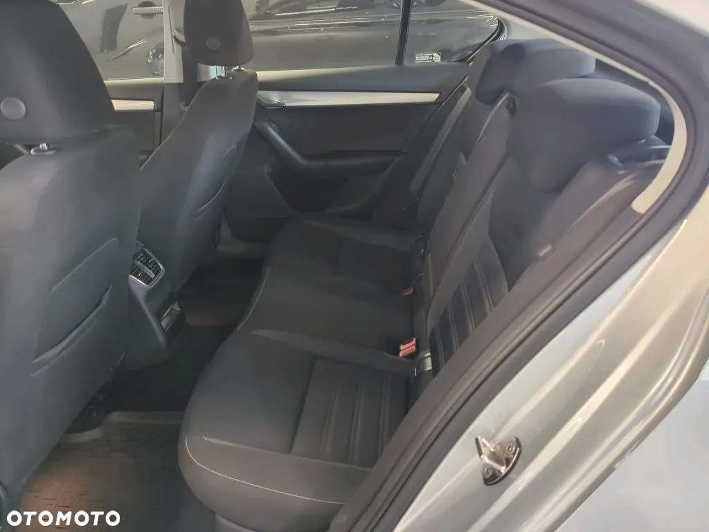 Skoda Octavia 1.5 TSI ACT Ambition - 9