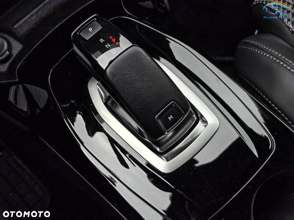 Peugeot 2008 PureTech 130 EAT8 GT - 39