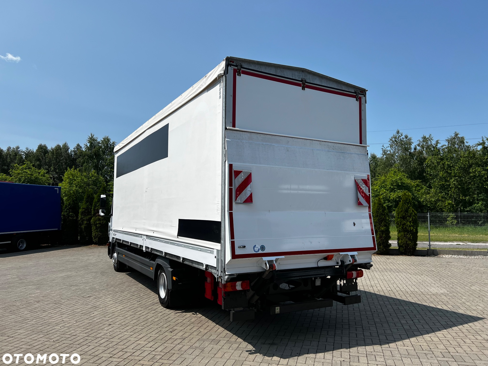 Mercedes-Benz ATEGO - 8