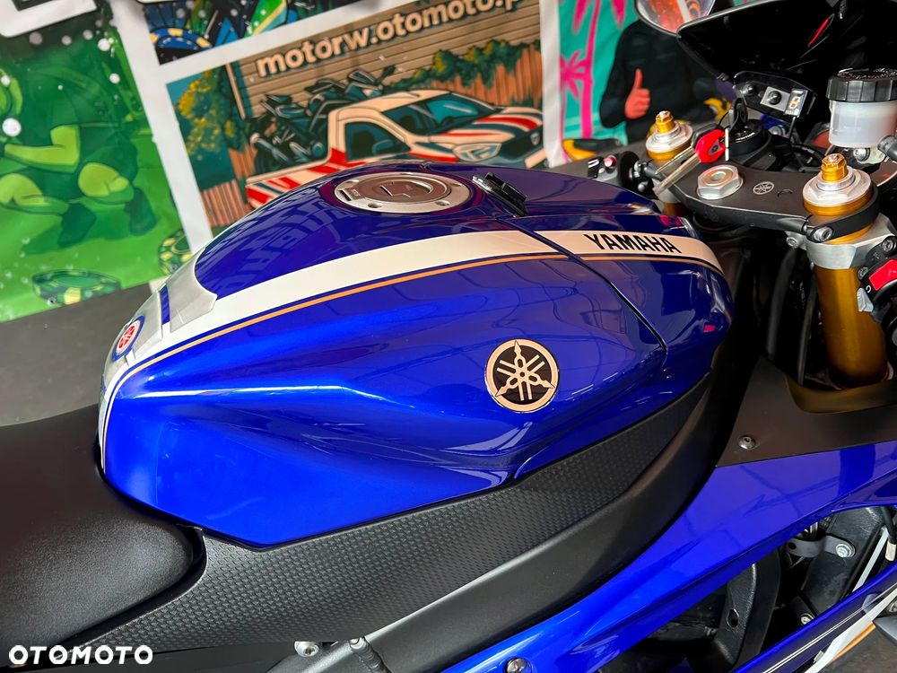 Yamaha R6 - 12
