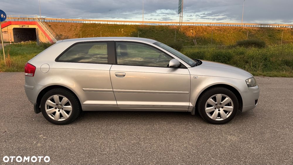 Audi A3 3-drzwiowe 1.6 Ambiente - 8