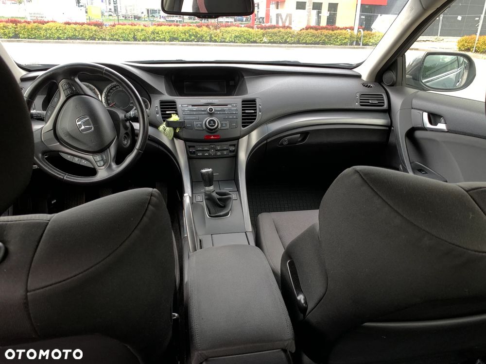 Honda Accord 2.0 Comfort - 11