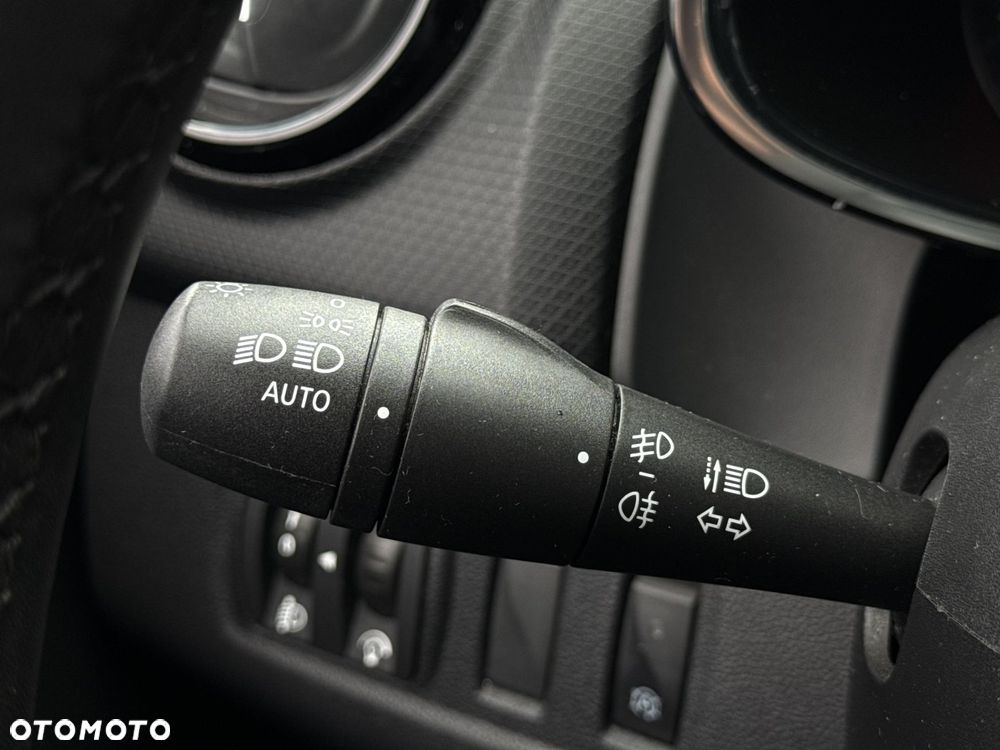 Renault Clio 0.9 Energy TCe Limited 2018 - 24