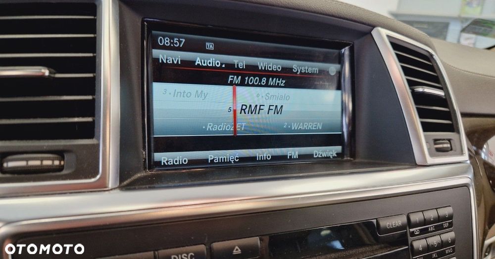 Mercedes-Benz GL - 12