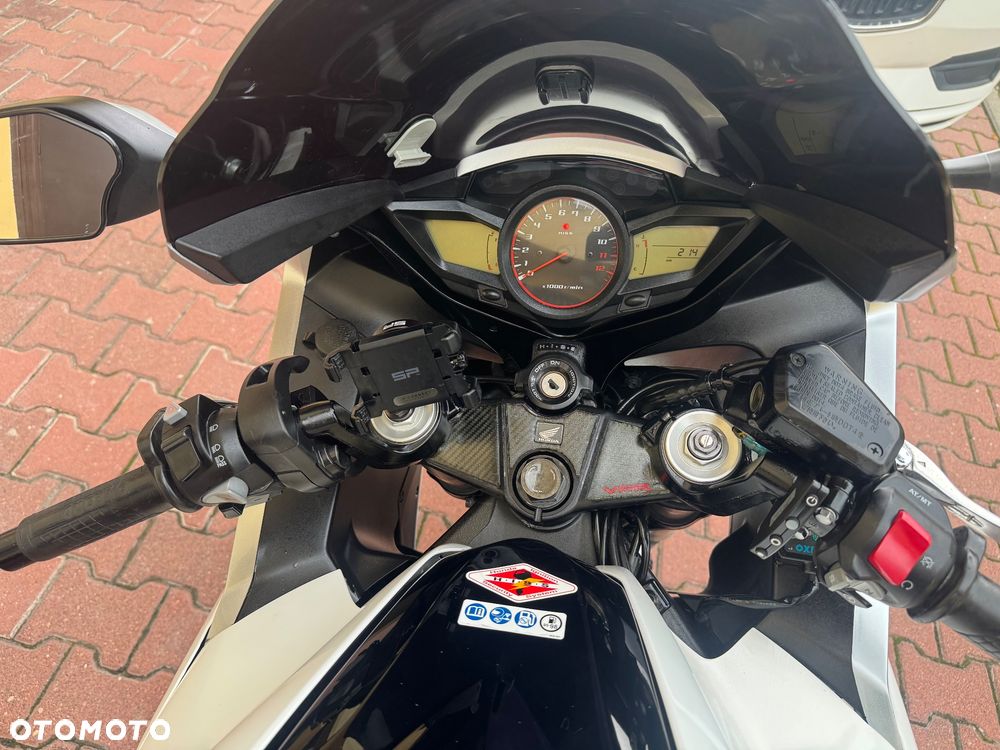 Honda VFR - 5