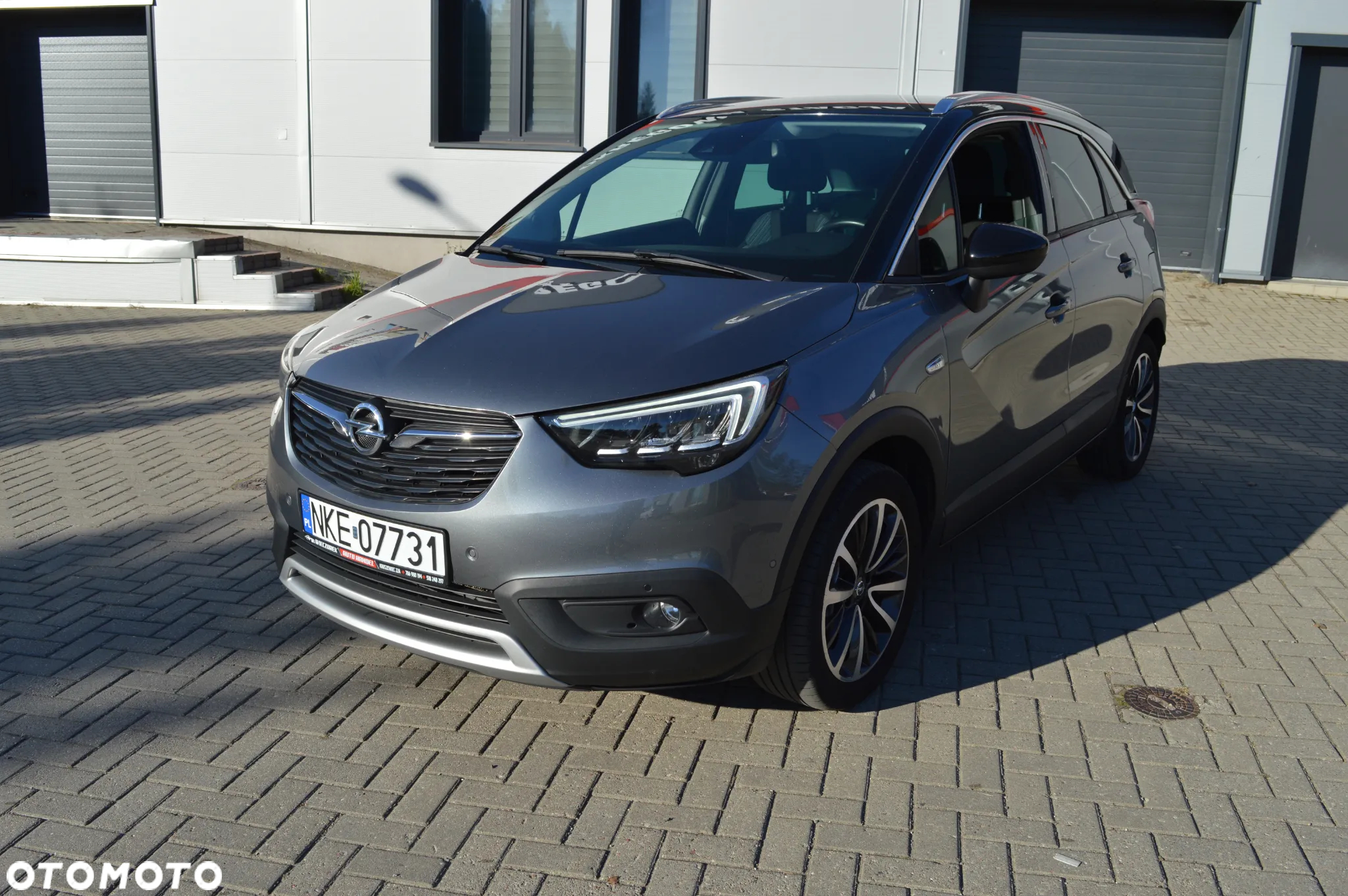 Opel Crossland X 1.2 T Design Line S&S - 4