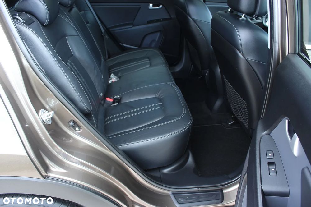 Kia Sportage 1.7 CRDI 2WD Spirit - 27