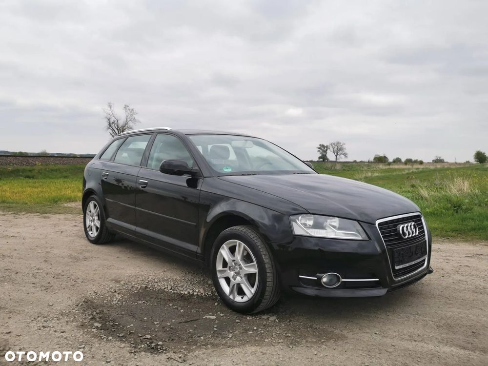 Audi A3 Sportback 1.4 TFSI Ambiente - 2