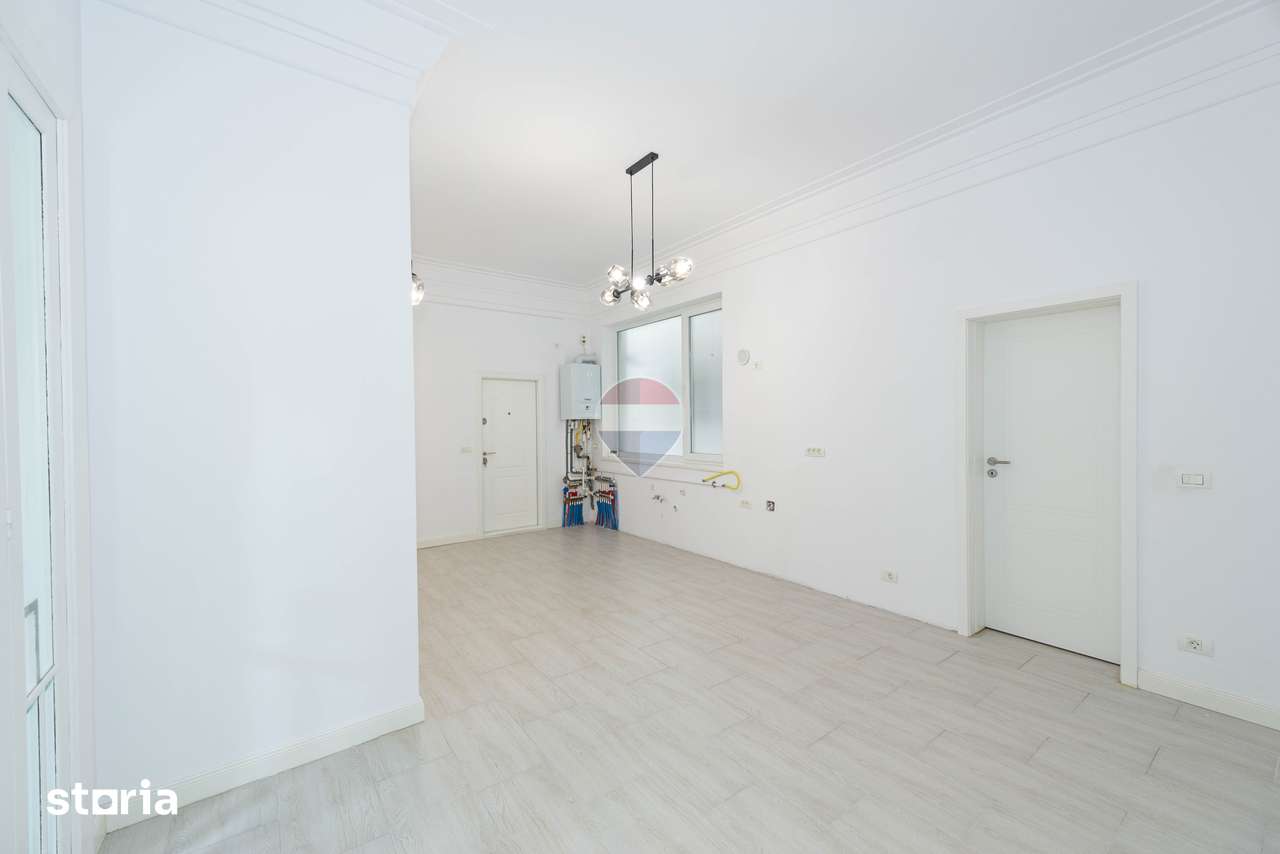 Apartament de vanzare 137 mp, zona centrala, curte proprie — fotografia 3