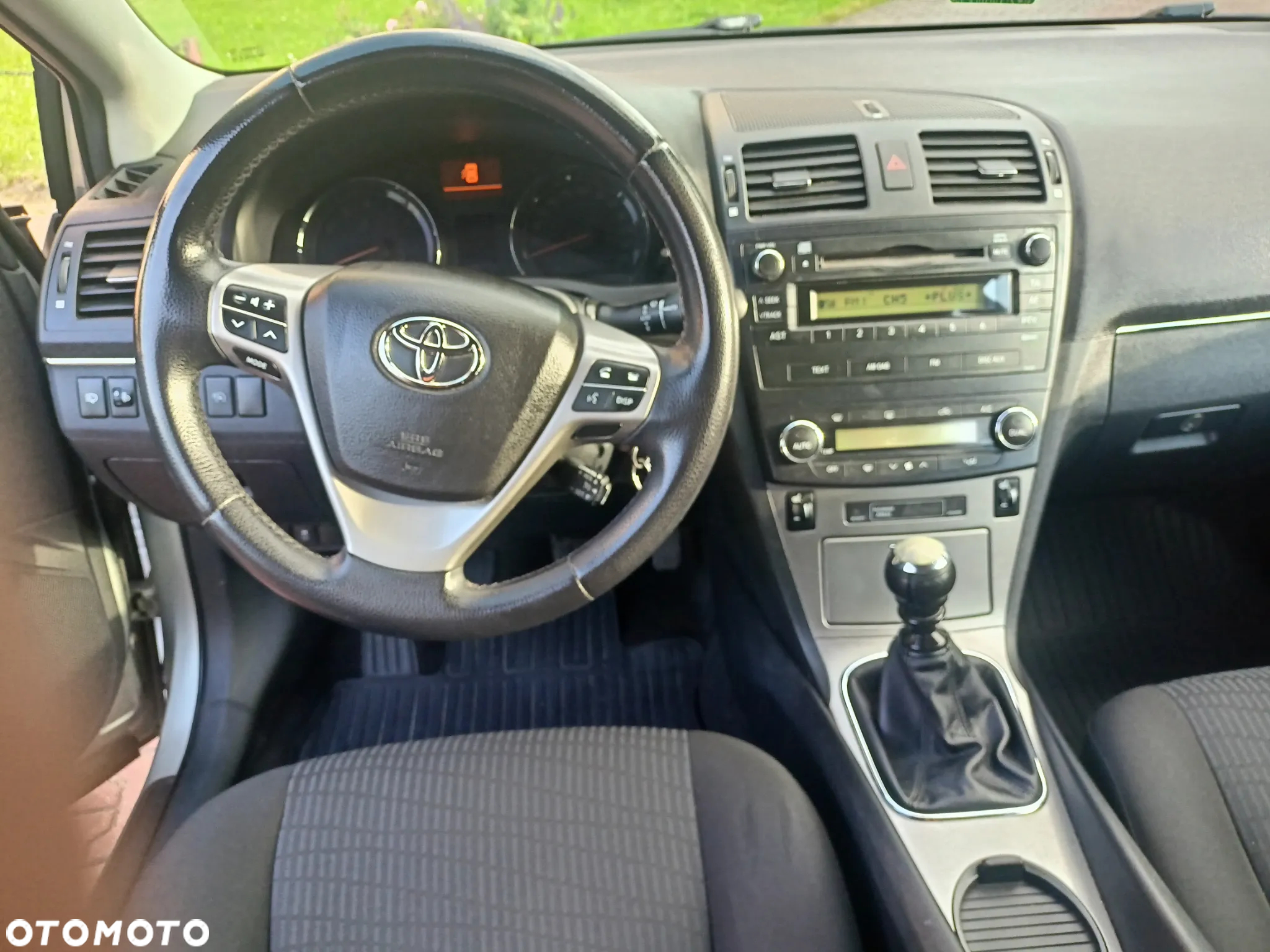 Toyota Avensis 1.8 Premium - 11