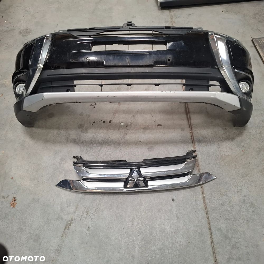MITSUBISHI OUTLANDER III 3 15- LIFT ZDERZAK PRZÓD KOMPLETNY CHROMY x42 czarny w kolor demontaz - 2