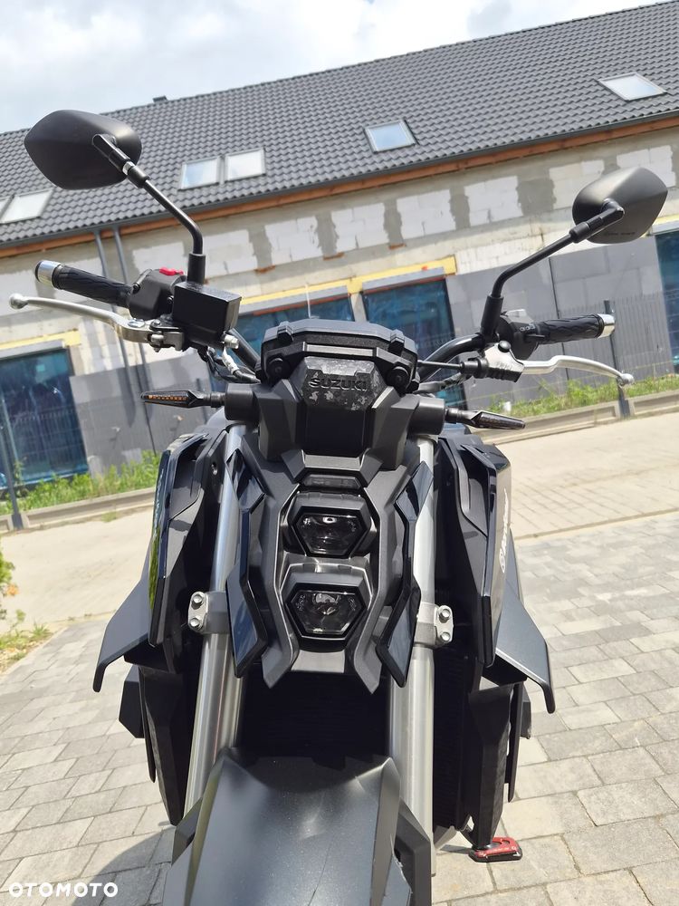 Suzuki GSX - 10