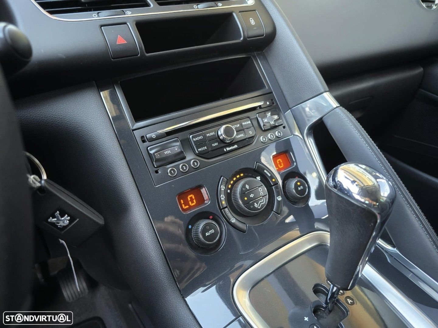Peugeot 3008 1.6 e-HDi SE Style 2-Tronic - 25