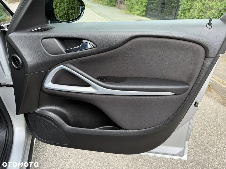 Opel Zafira Tourer 1.4 Turbo ecoFLEX Start/Stop Business Innovation - 32
