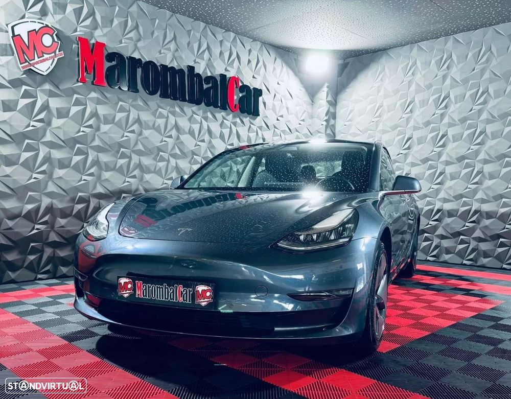 Tesla Model 3 Standard RWD — fotografia 4