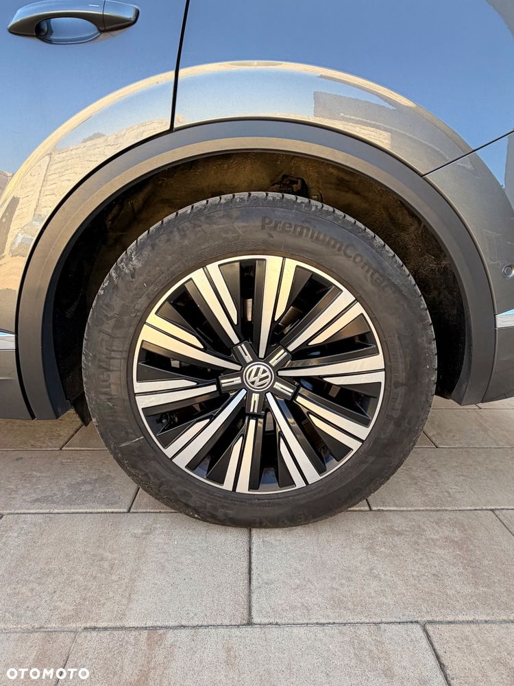 Volkswagen Touareg - 27