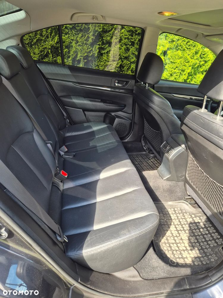 Subaru Legacy 2.5i GT - 5
