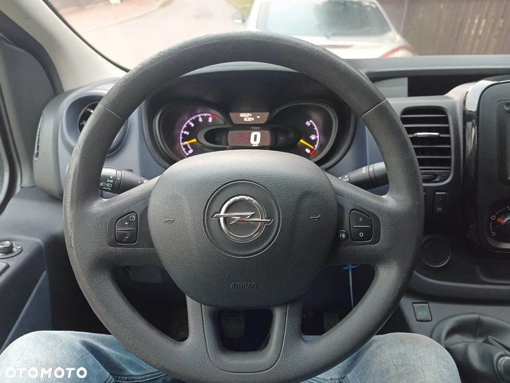Opel Vivaro - 18