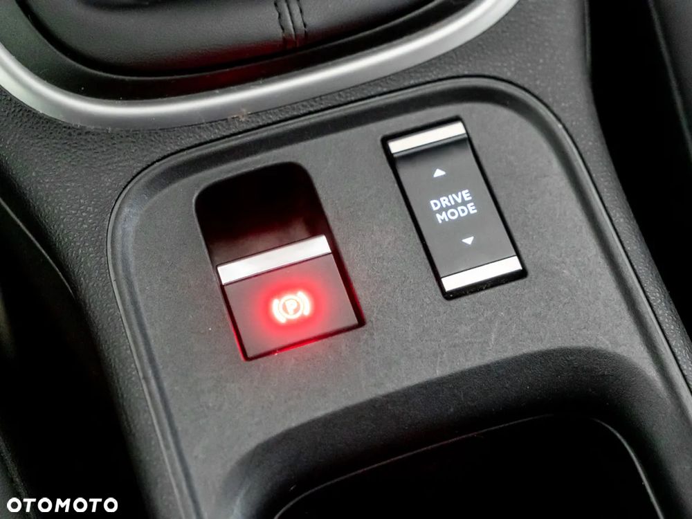 Jeep Avenger 1.2 GSE T3 Altitude FWD - 19