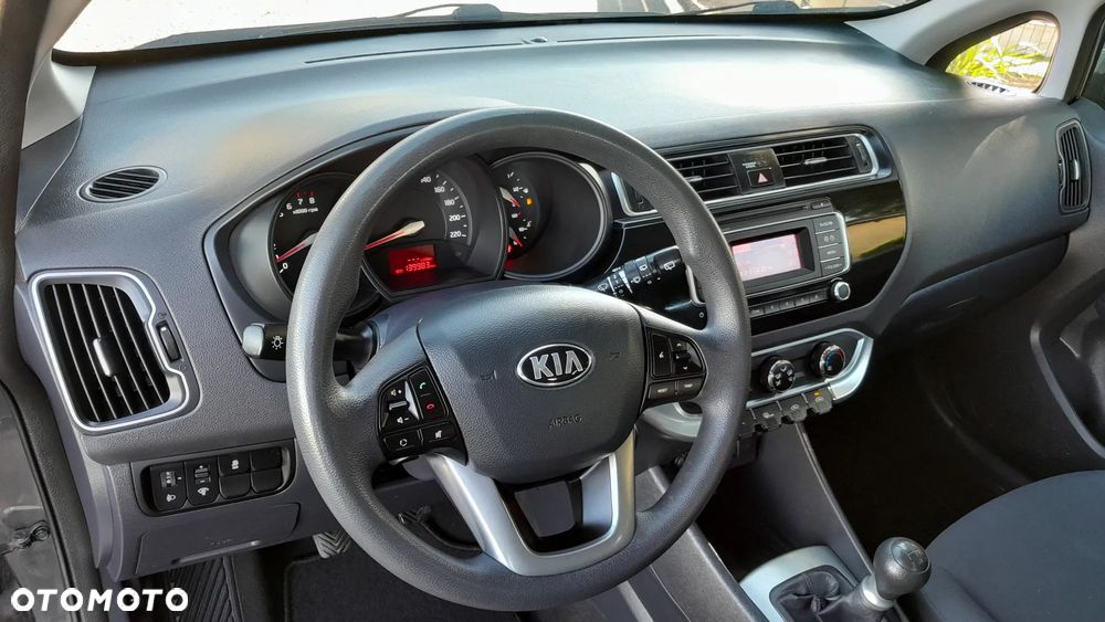 Kia Rio - 13