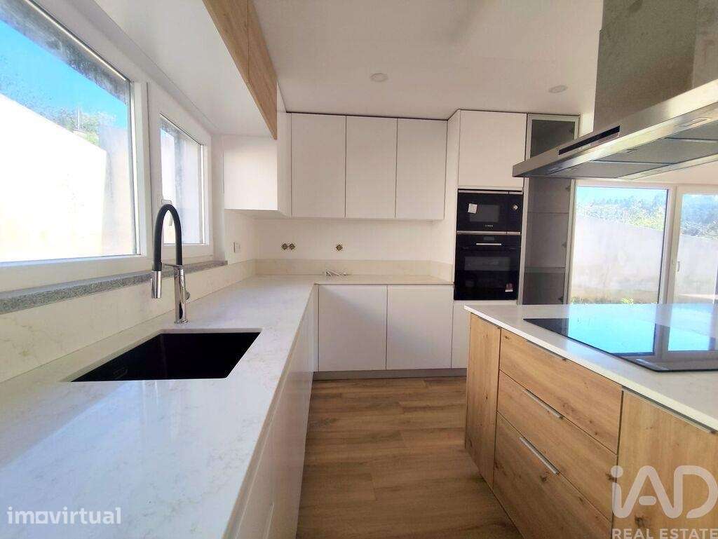 Casa / Villa T3 em Cadaval e Pêro Moniz de 205,00 m2 - Grande imagem: 3/30