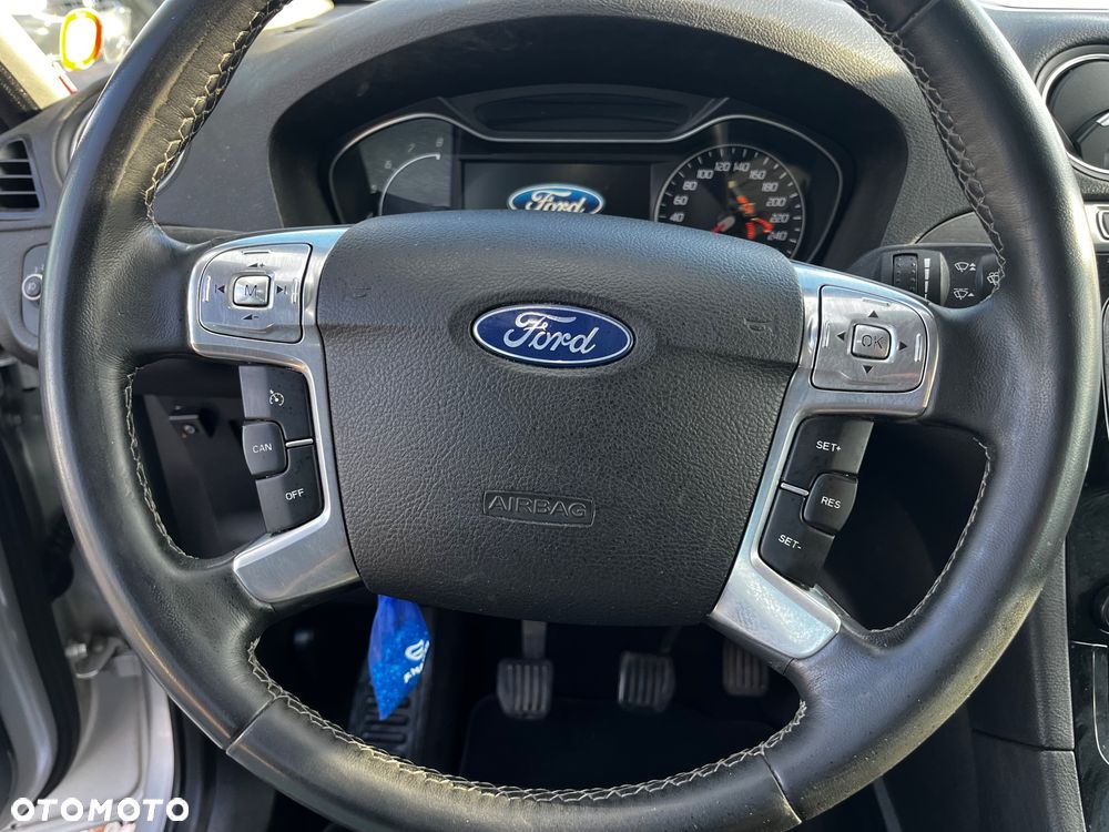 Ford S-Max 2.0 Titanium - 29