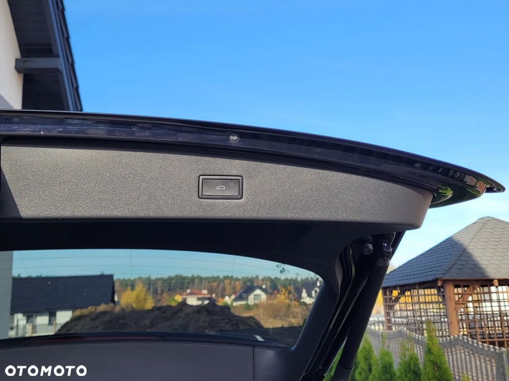 Volkswagen Tiguan R-Line - 12