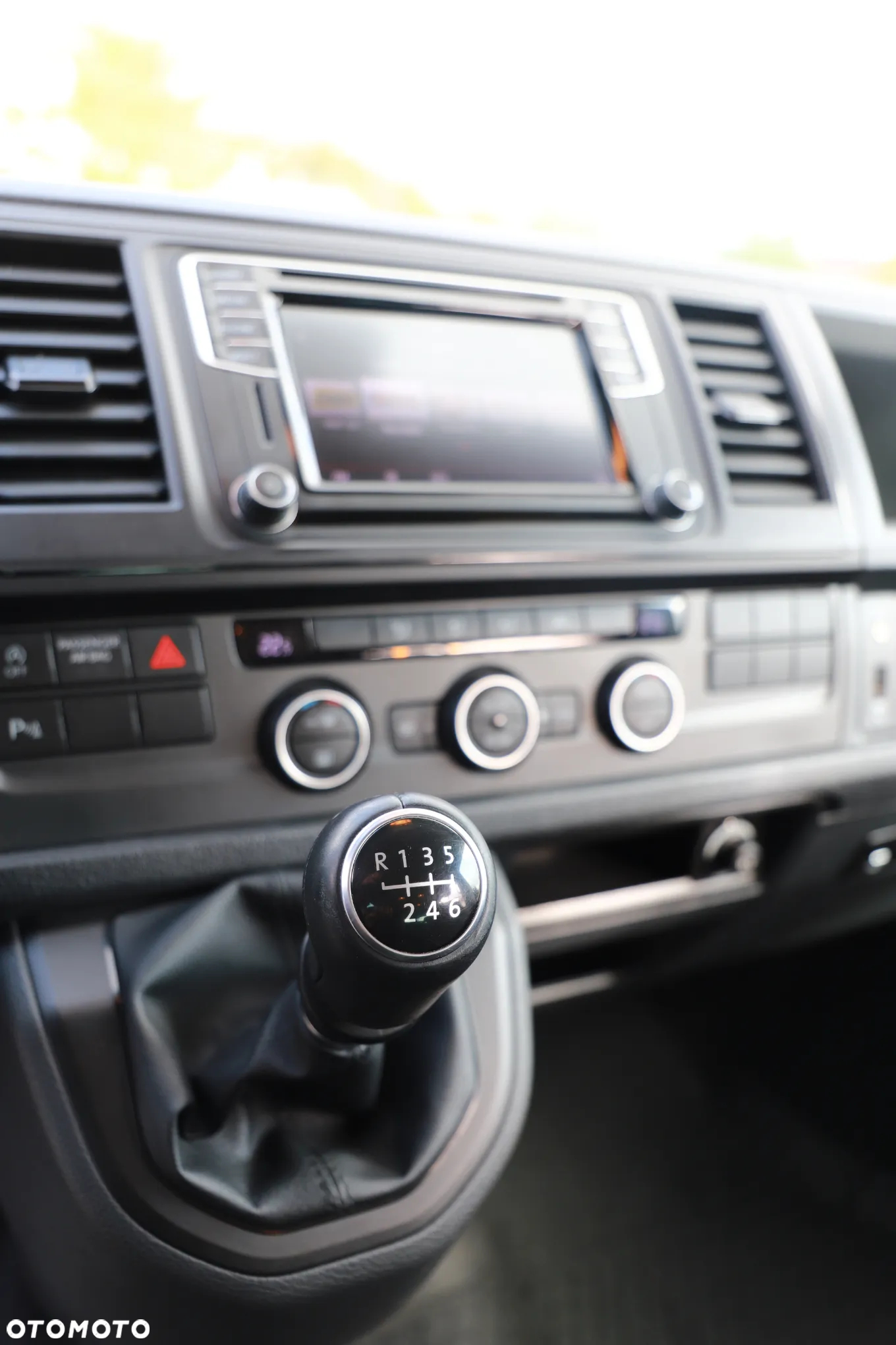 Volkswagen Caravelle 2.0 TDI L1 Comfortline - 18