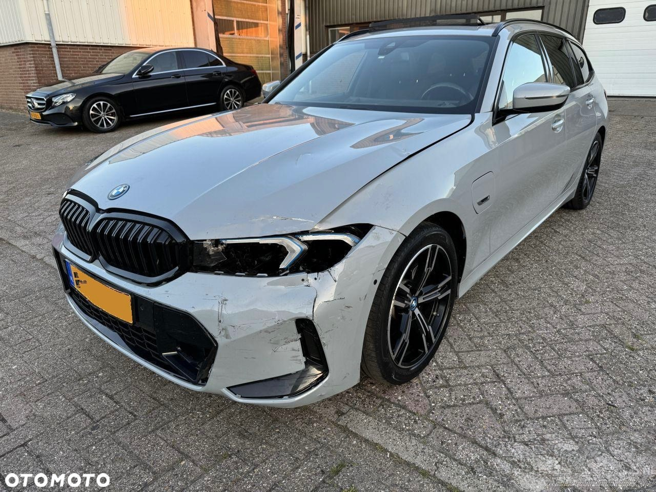 BMW Seria 3 330e PHEV sport - 19
