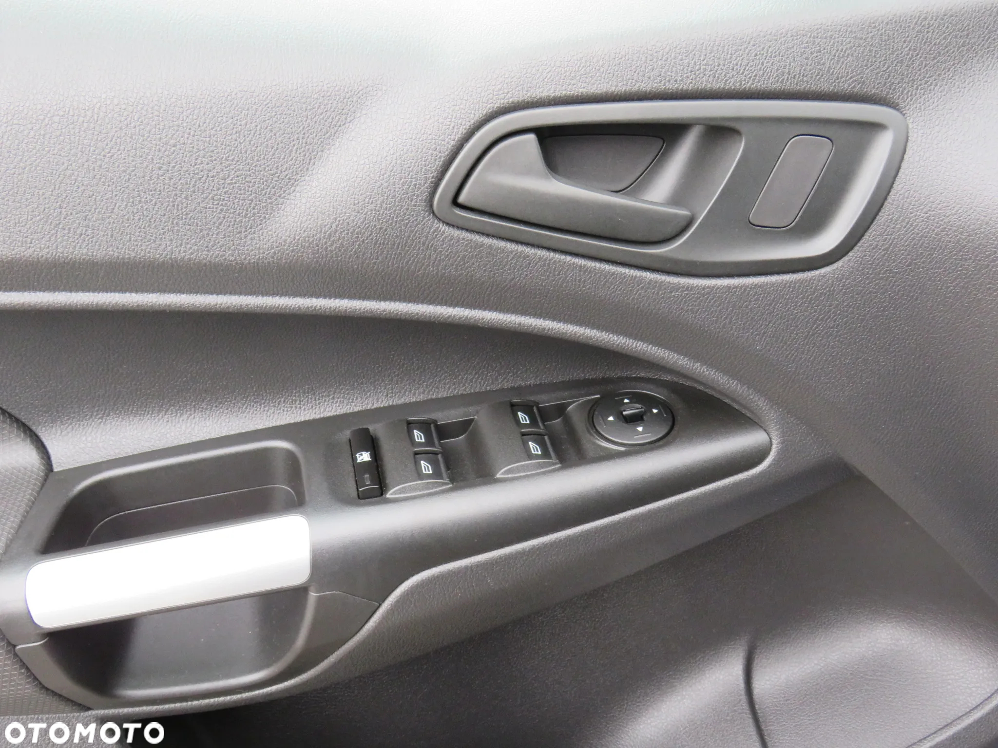 Ford Tourneo Connect 1.0 EcoBoost Start-Stop Trend - 27