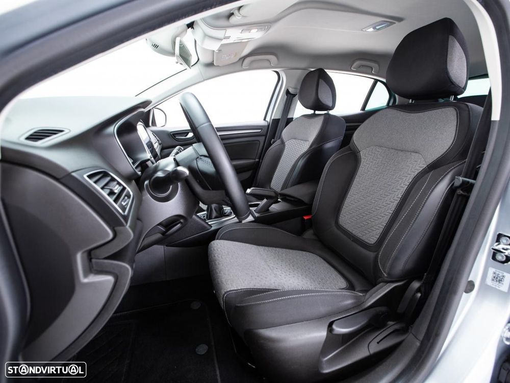 Renault Mégane 1.5 Blue dCi Limited - 8