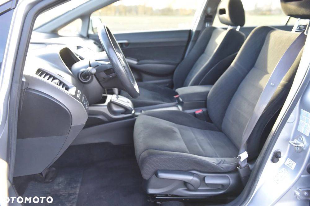 Honda Civic Hybrid 1.3i-DSI i-VTEC IMA CVT - 13