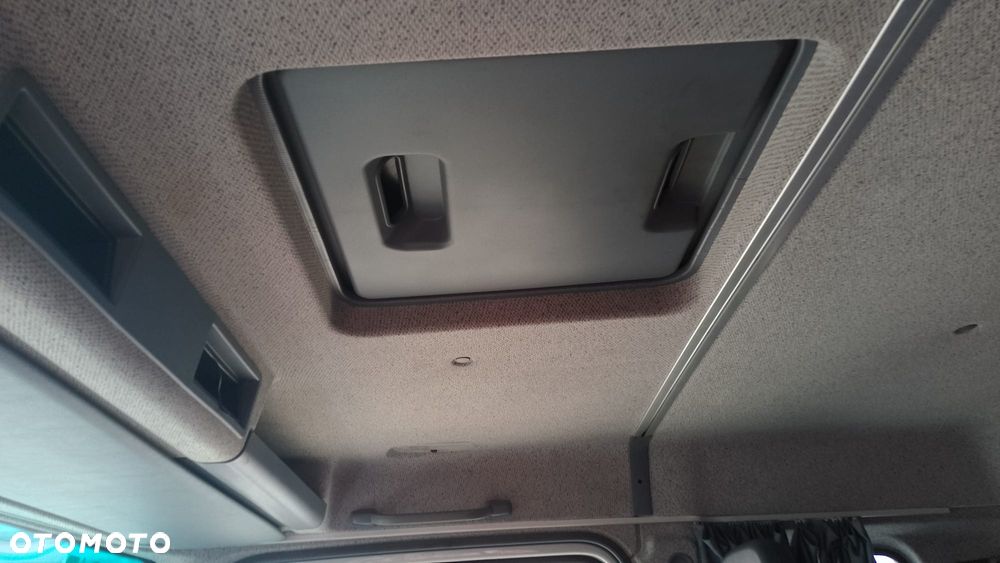 Mercedes-Benz 18 225 - 4