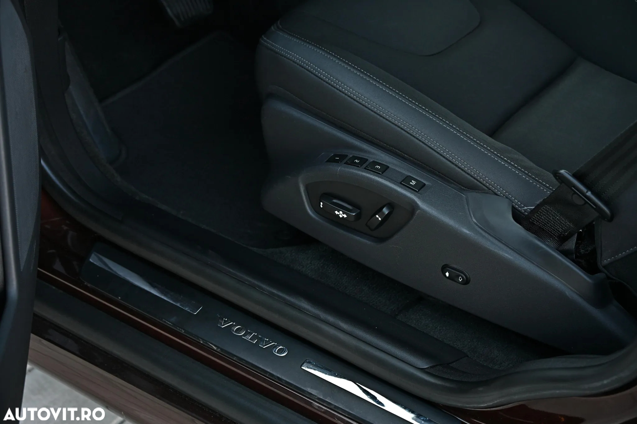 Volvo XC 60 D4 Geartronic Summum - 29