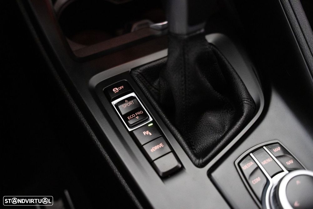 BMW X1 25 e xDrive Corporate Edition - 9