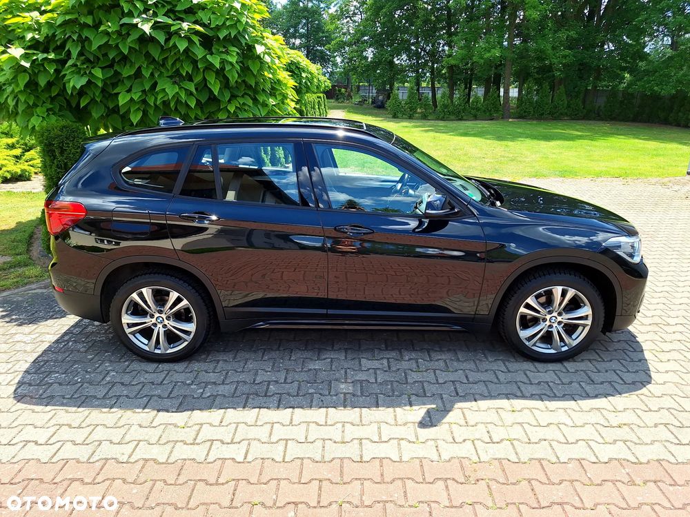 BMW X1 xDrive18d Sport Line - 2
