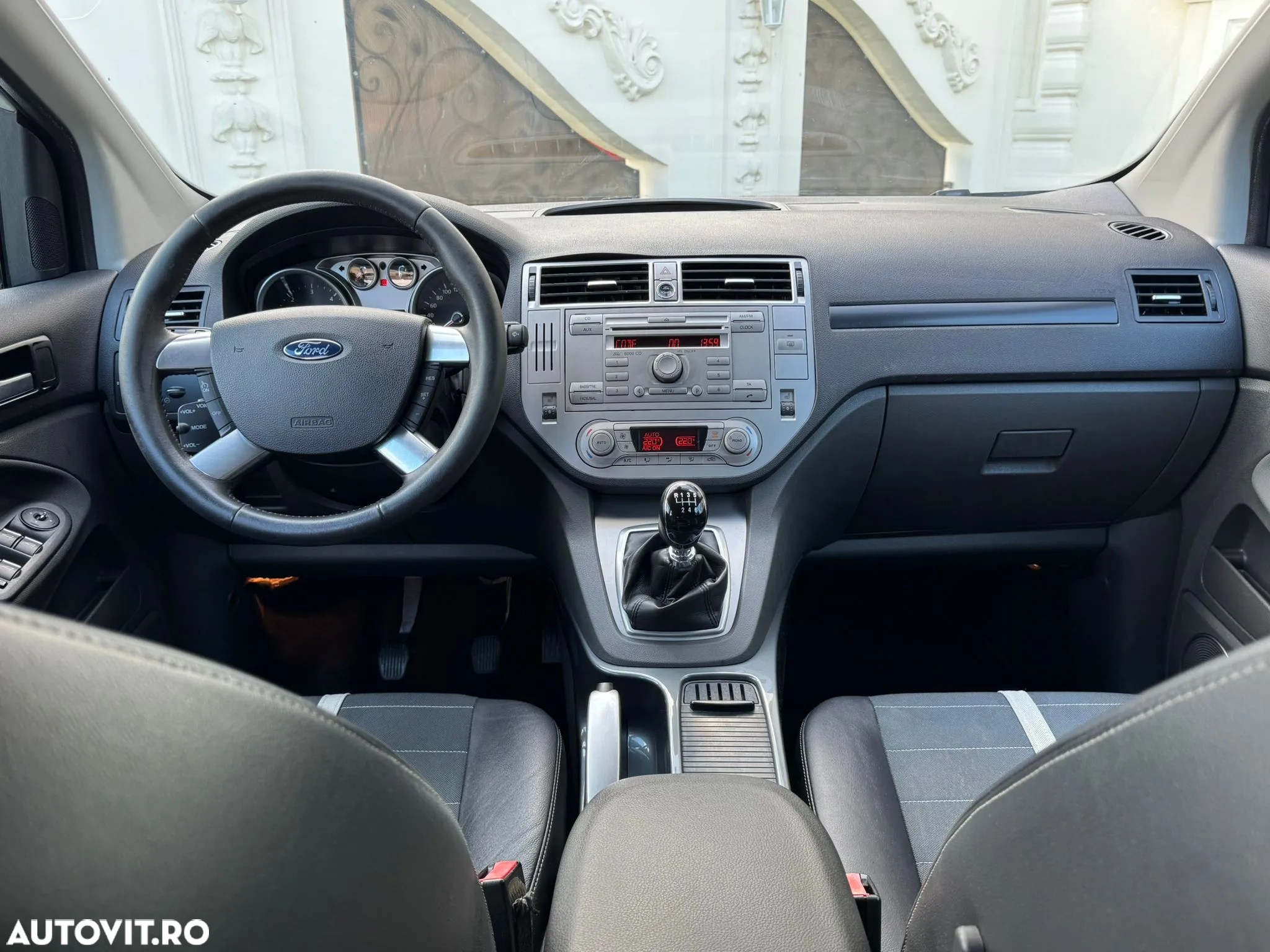 Ford Kuga - 5