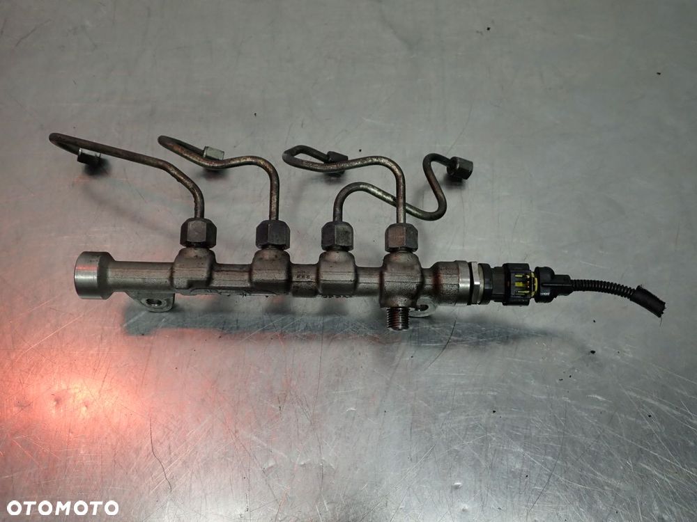 LISTWA WTRYSKOWA FIAT BRAVO II - 1