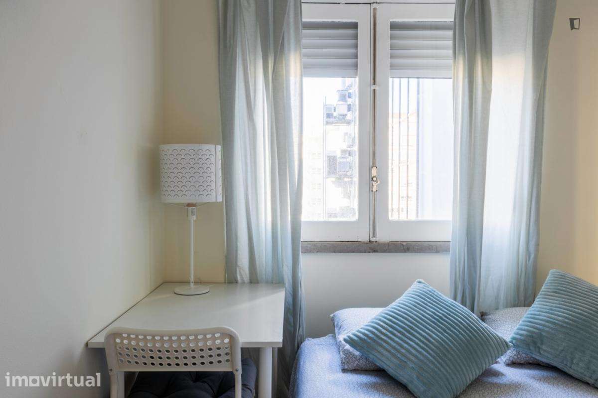 Quarto - localizado em Entrecampos Lisbon - Grande imagem: 4/19