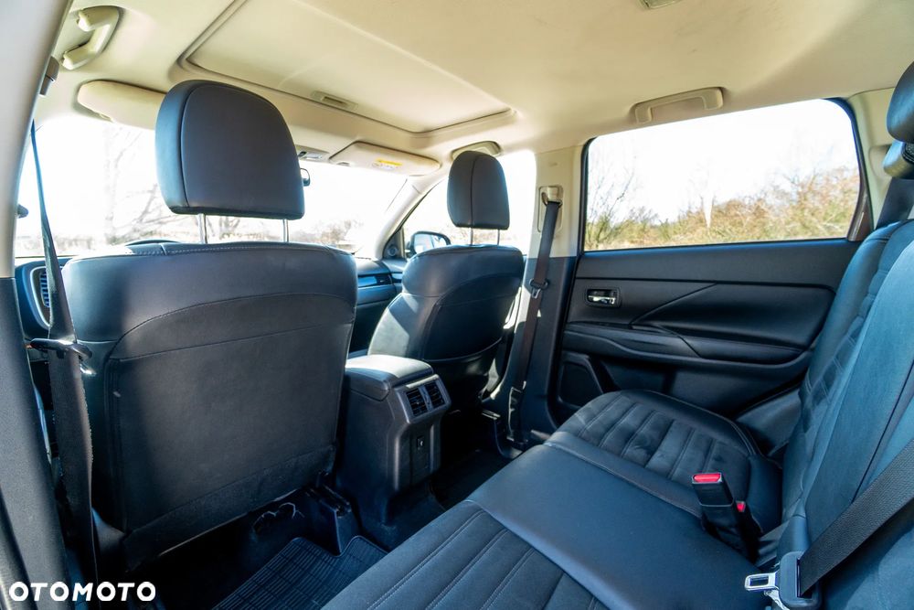 Mitsubishi Outlander 2.0 Intense 2WD CVT - 26