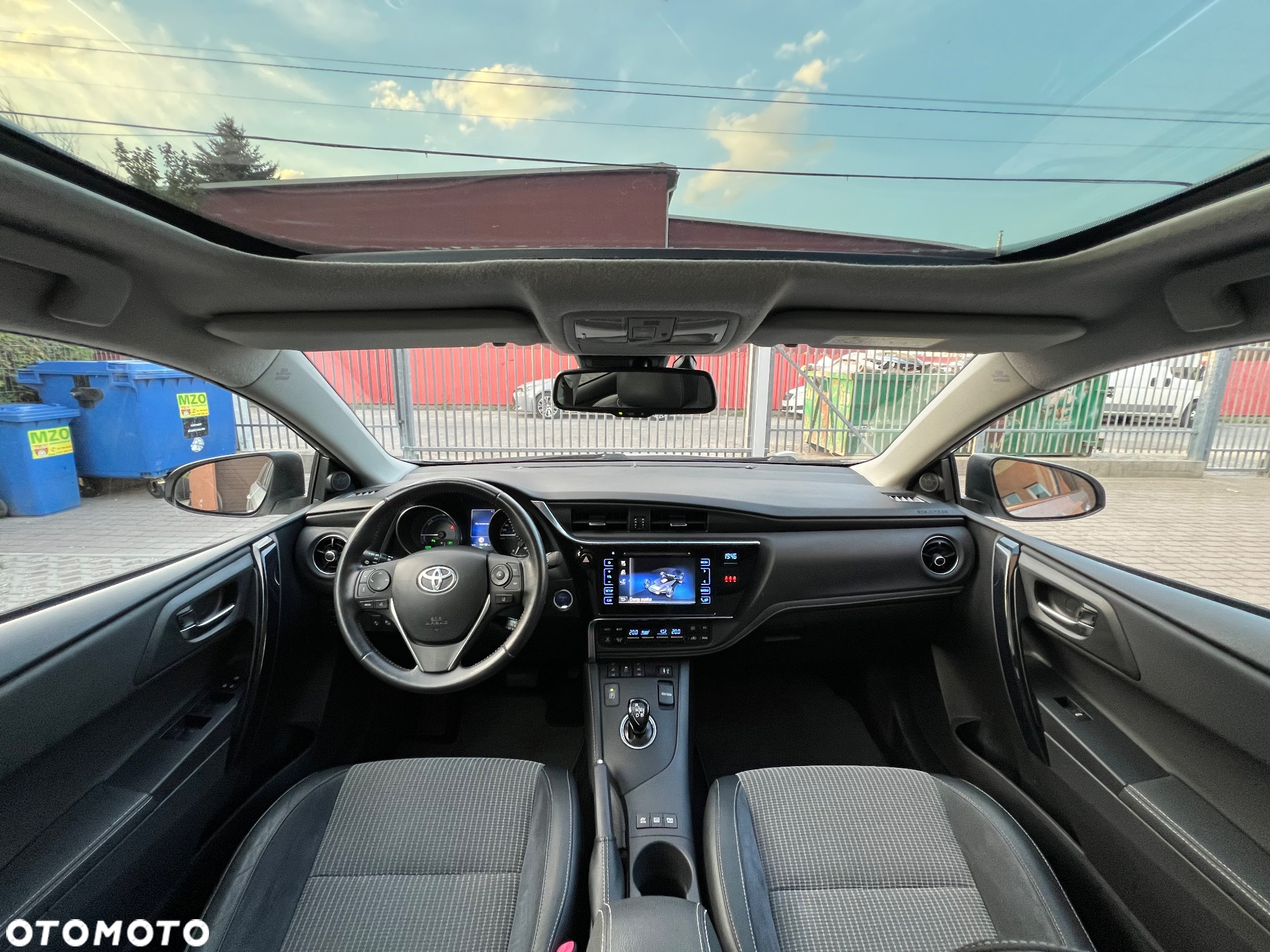 Toyota Auris 1.8 HSD Luna - 21